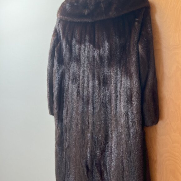 ✨ Vintage 1960s MCM Genuine Mink Fur Coat – Handcrafted in NYC ✨ - Picture 10 of 14